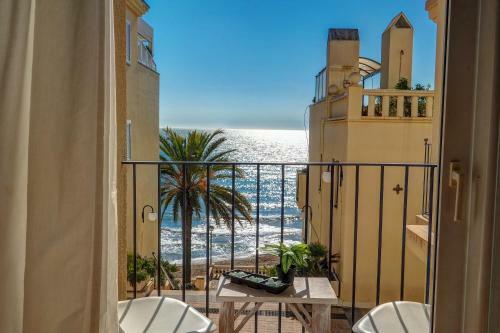 La Marina Sea Front Apartment By Hello Apartments Sitges