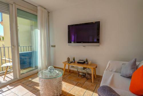 La Marina Sea Front Apartment By Hello Apartments Sitges