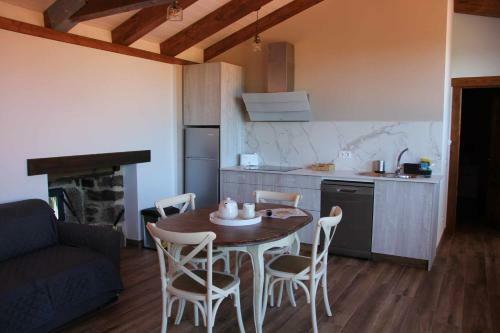 Apartamento O Yunque Casa Ferrador Ribeira Sacra