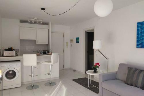 Apartamento White Penthouse - �tico Para 2 Centro de Sitges