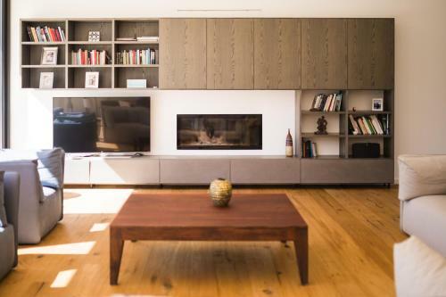 Exclusive Modern Villa In Privileged Location