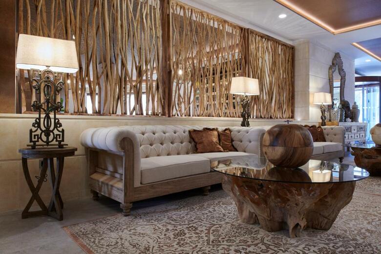 Ansares Hotel