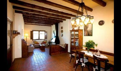 Villa In Taradell Sleeps 5