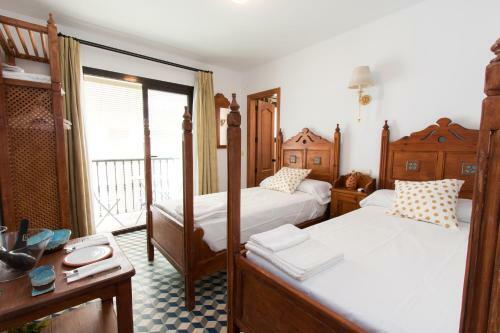 Hotel Hostal La Plaza Tolox