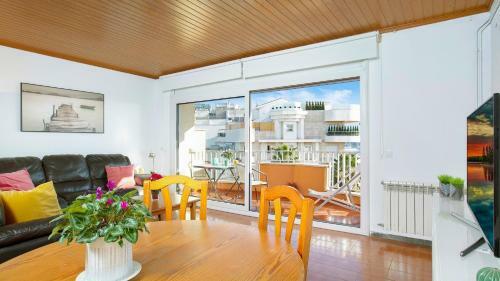 Apartamento Tordera Villa Sleeps 8 With Pool And Wifi