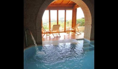 Tiurana Villa Sleeps 20 With Pool And Air Con