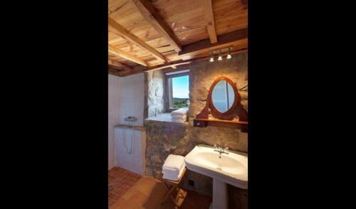 Tiurana Villa Sleeps 20 With Pool And Air Con
