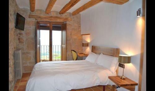 Tiurana Villa Sleeps 20 With Pool And Air Con