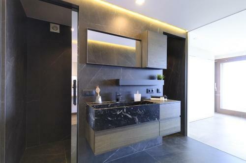 Lets Holidays Modern Sea Views Apartment