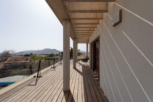 Oasis Villa With Swimming Pool In 4000m2 Garden