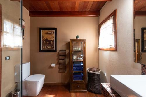 Oasis Villa With Swimming Pool In 4000m2 Garden