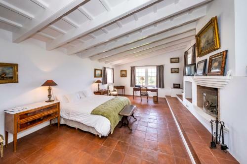 Trebeluger Villa Sleeps 14 With Pool And Air Con
