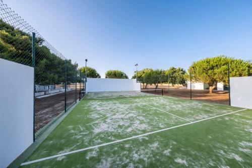 Trebeluger Villa Sleeps 14 With Pool And Air Con