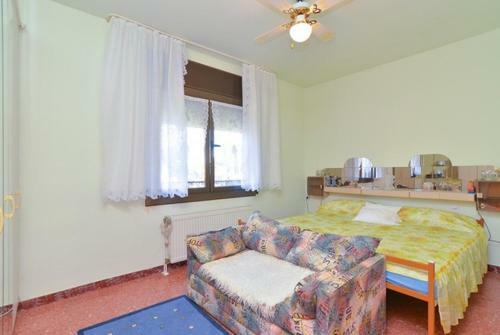 Vallcanera Villa Sleeps 5 Pool