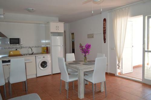 Ground Floor Apartment 1 Bedroom, Private Patio, South Facing