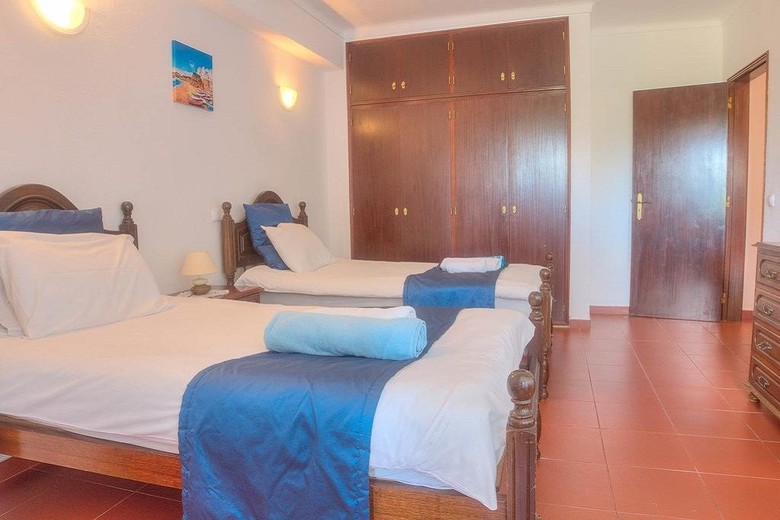 Mccaigs Holiday Apartments