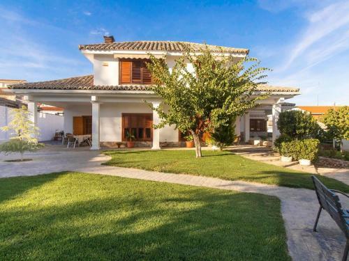 Fascinating Holiday Home In Villaca�as With Swimming Pool