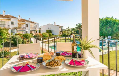 Nice Apartment In Benahavis With Wifi And 2 Bedrooms