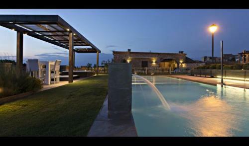 Villa In El Vilosell Sleeps 6 With Pool And Air Con