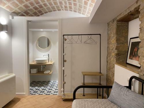 Charming Holiday Home In Vulpellac With Private Pool
