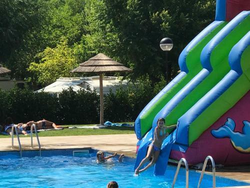 Vacanceselect Mobil Homes Camping Castell D'aro
