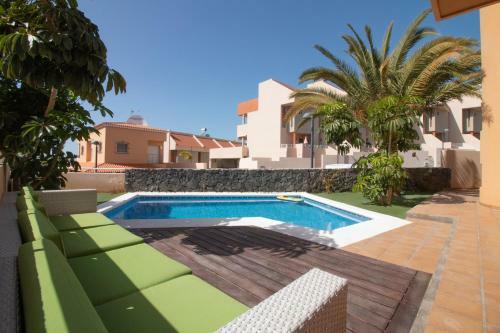 Moon Villa Los Gigantes