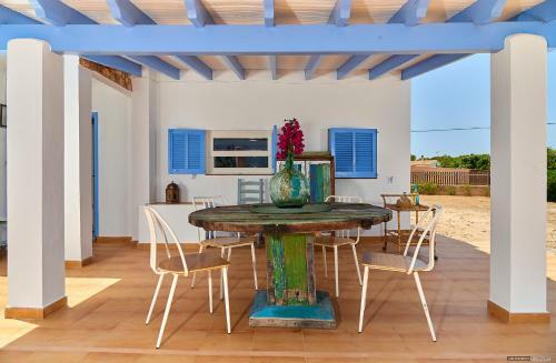 Villa Ca Na Quina Formentera Passport