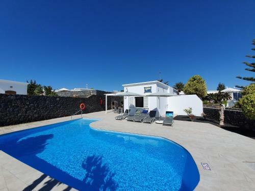 2 Bedroom Villas Cassandra And Katrina With Private Heated Pools.
