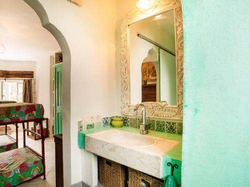 Pretty Apartment In San Roque Near River