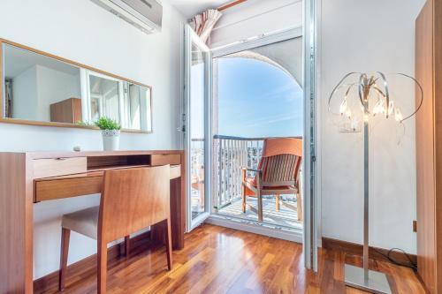 Apart-rent Duplex Port Grec 5�