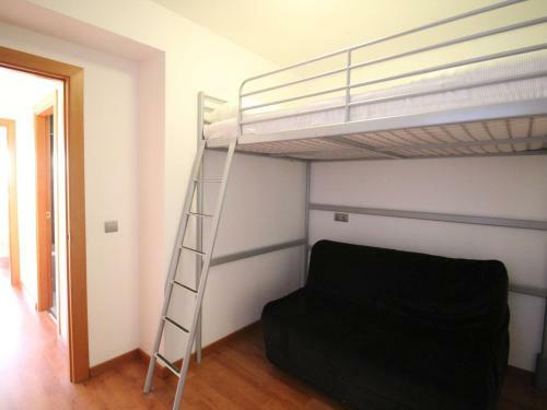 Apartment With Sea View, Walking Distance To The Beach
