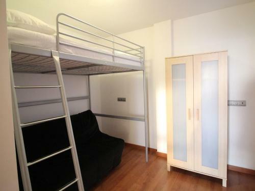 Apartment With Sea View, Walking Distance To The Beach