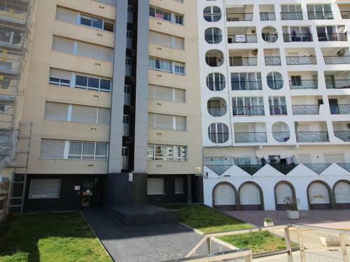 Apartment With Sea View, Walking Distance To The Beach