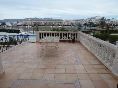 Apartamento Amplia Terraza Vistas Marina Ref 248