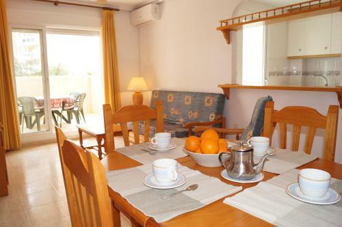 Puertomar Two Bedroom Apartment Lmhr37