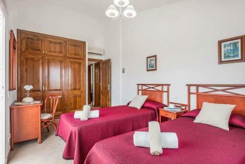 Cala Galdana Villa Sleeps 8 With Pool Air Con And Wifi