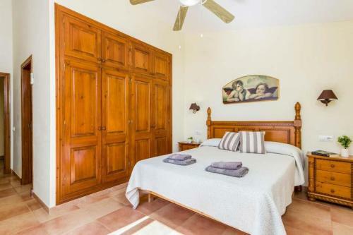 Cala Galdana Villa Sleeps 6 With Pool Air Con And Wifi