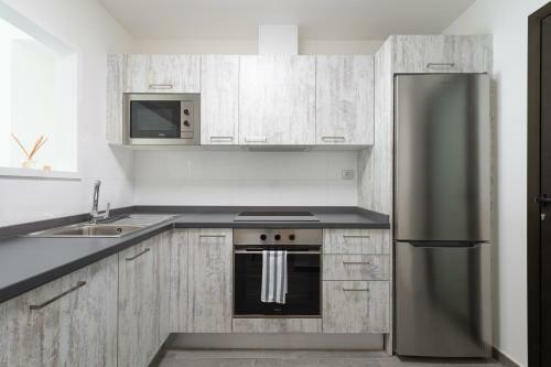 Apartment In Luxury Residential With Pool And Terrace