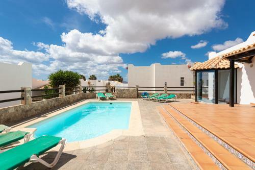 Villa Lobos Con Piscina Privada Y Jacuzzi