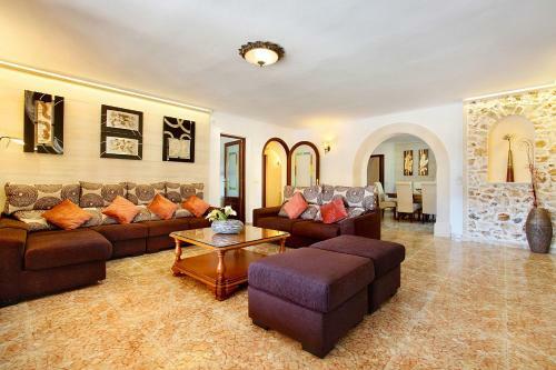 Cala D'or Villa Sleeps 10 Pool Air Con Wifi