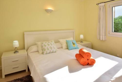 Cala D'or Villa Sleeps 6 With Pool Air Con And Wifi