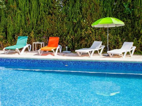Elegant Holiday Home In Cala D'or With Swimming Pool