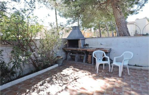 Three-bedroom Holiday Home In Miami Playa