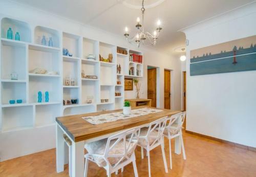 Playa de Muro Holiday Home Sleeps 6 With Air Con
