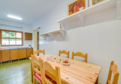 Playa de Muro Holiday Home Sleeps 6 With Air Con