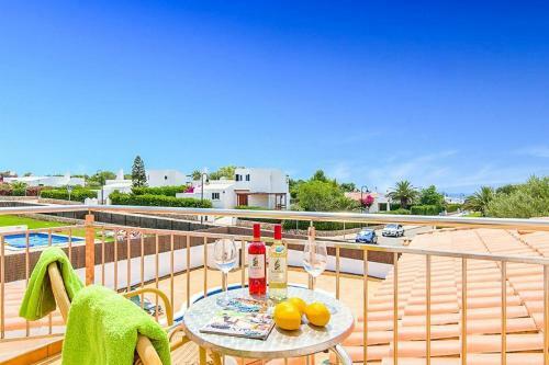 Binibequer Vell Villa Sleeps 8 With Pool Air Con And Wifi