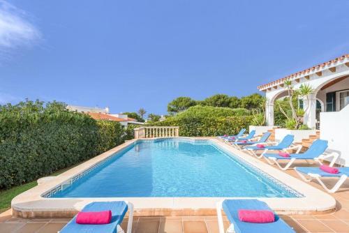 Binibequer Vell Villa Sleeps 8 With Pool Air Con And Wifi