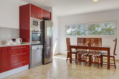 Binibequer Vell Villa Sleeps 6 With Pool Air Con And Wifi