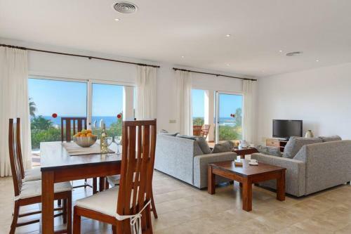 Binibequer Vell Villa Sleeps 6 With Pool Air Con And Wifi