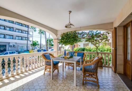 Playa de Muro Villa Sleeps 8 With Air Con